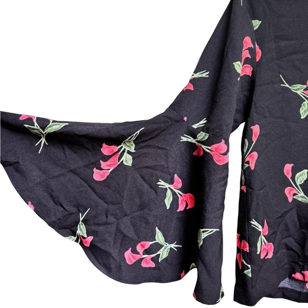 Carmen Marc Valvo Black Floral Bell Sleeve Blouse Top Size Small - Picture 3 of 4